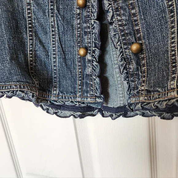 Jones Wear Denim Vest with Silver Buttons - Picture 5 of 11